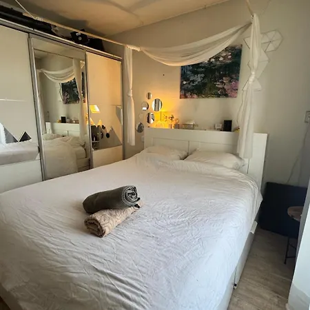 Cozy & Sunny In West Appartamento *