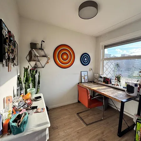 Cozy & Sunny In West *