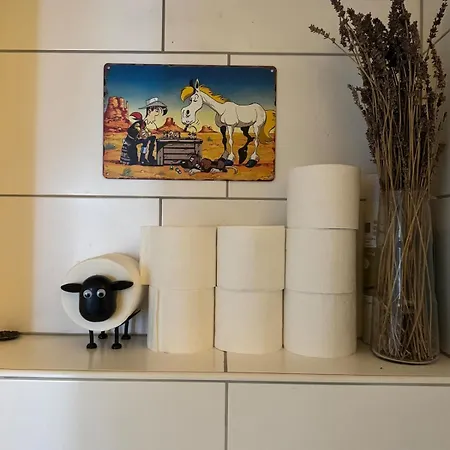 Cozy & Sunny In West